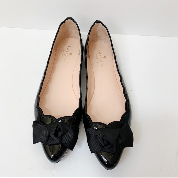 kate spade Shoes - Kate Spade ♠️ Scalloped Flats- 9